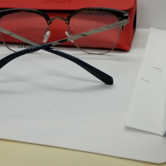 New/Authentic Guess Club Master Style GU19… - Picture 5 of 7